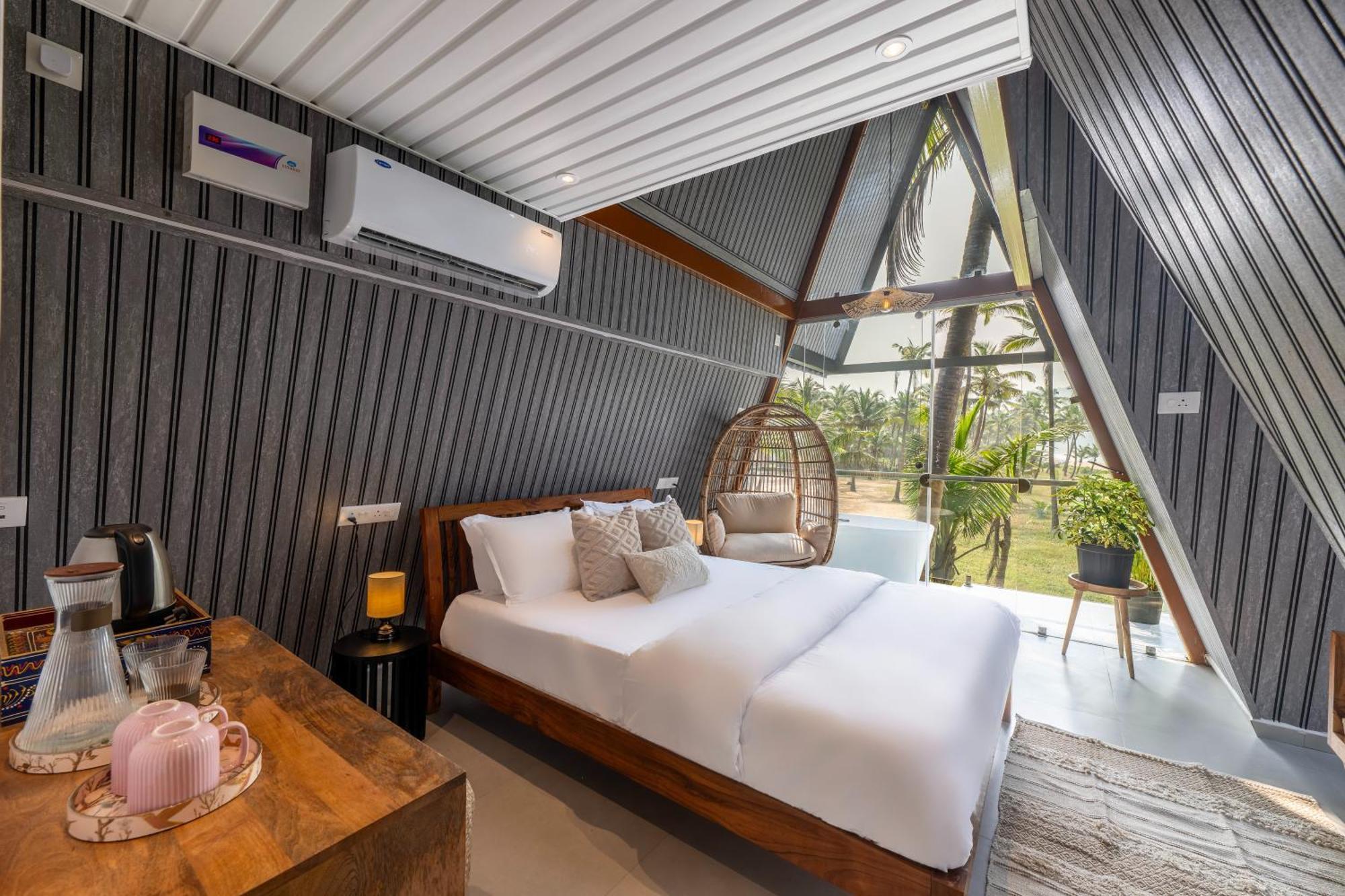 The Rose Goa Beach Resort Agonda Esterno foto